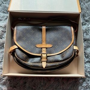 LOUIS VUITTON vintage saddle bag,some stains on strap,no peeling or scratches